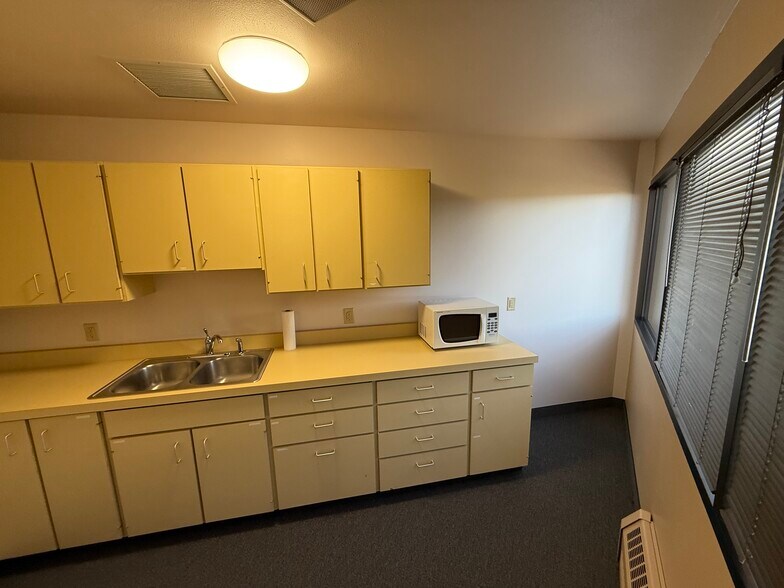 More Photos Of 186 County Road U, River Falls Office For Lease