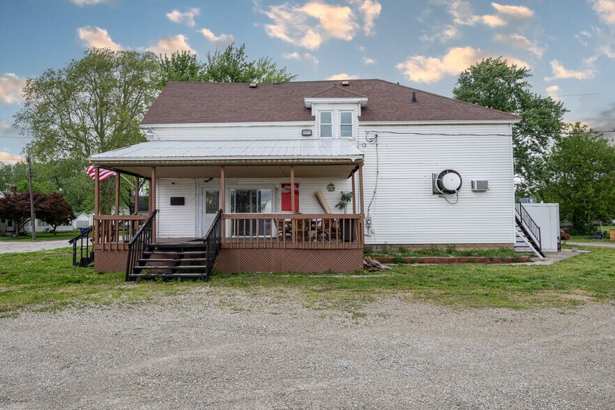 More Photos Of 1040 S Wayne St, Saint Marys Restaurant For Sale