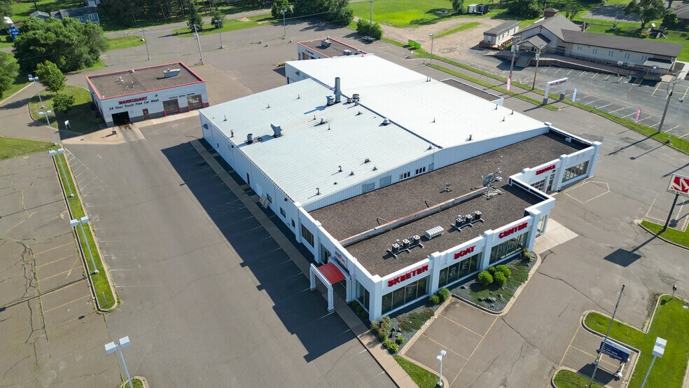 More Photos Of 321 W Prairie View Rd, Chippewa Falls Auto Repair For Sale