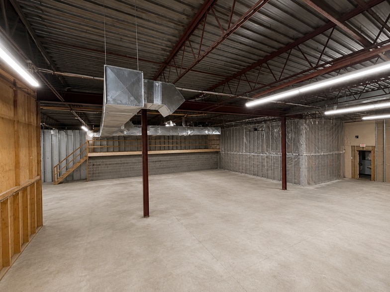 More Photos Of 969-979 Meriden Waterbury Tpke, Plantsville Freestanding For Lease