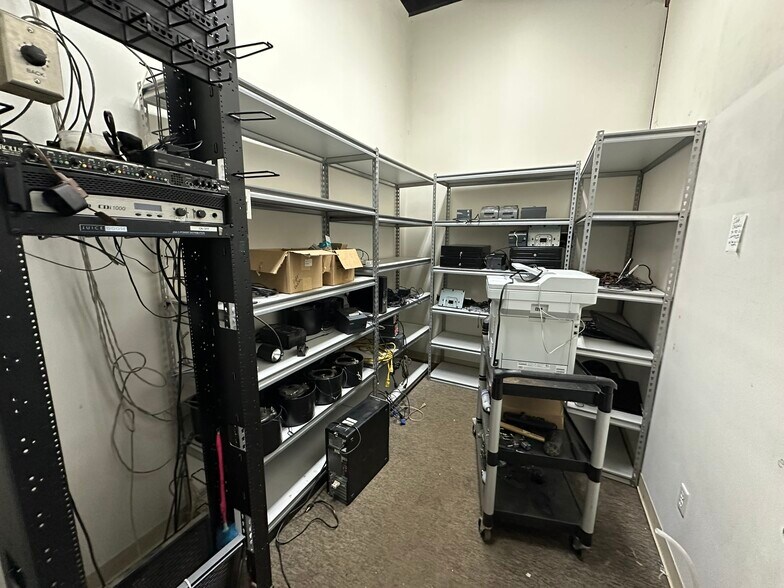 More Photos Of 638 Lake St, Wilson Freestanding For Sale