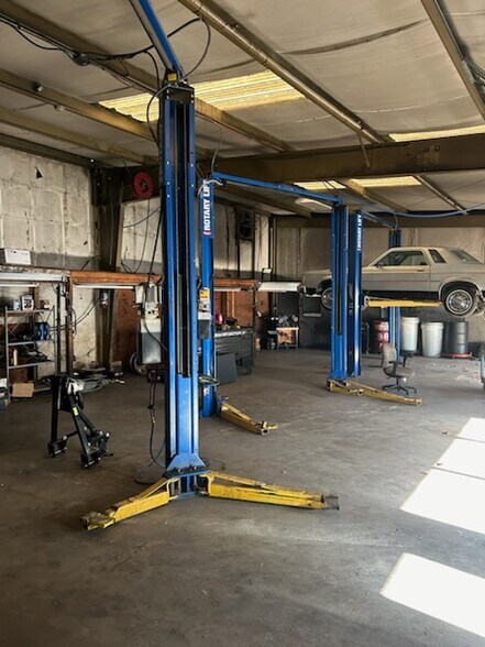 More Photos Of 160 Lynn Rd, Johnson City Manufacturing For Sale