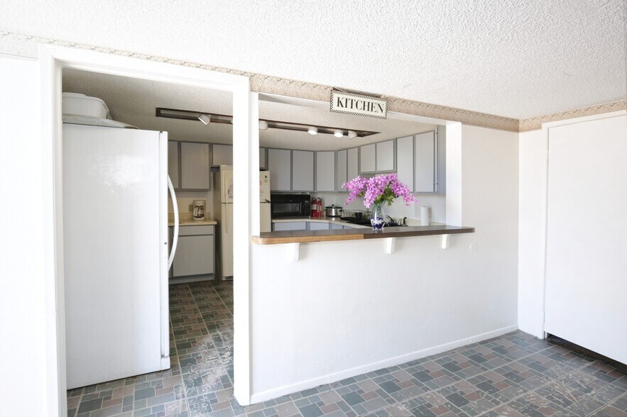 More Photos Of 7848 S 27th Ave, Laveen Religious Facility For Sale