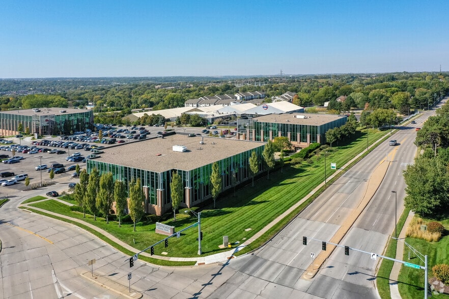 More Photos Of 1111 N 102nd St, Omaha Office For Lease