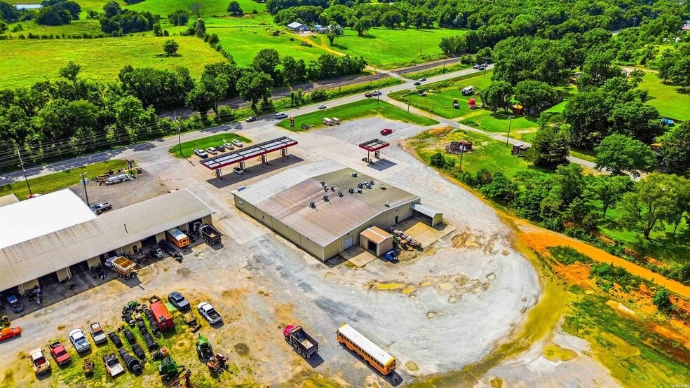 More Photos Of 1190 S Highway 59, Decatur Convenience Store For Sale