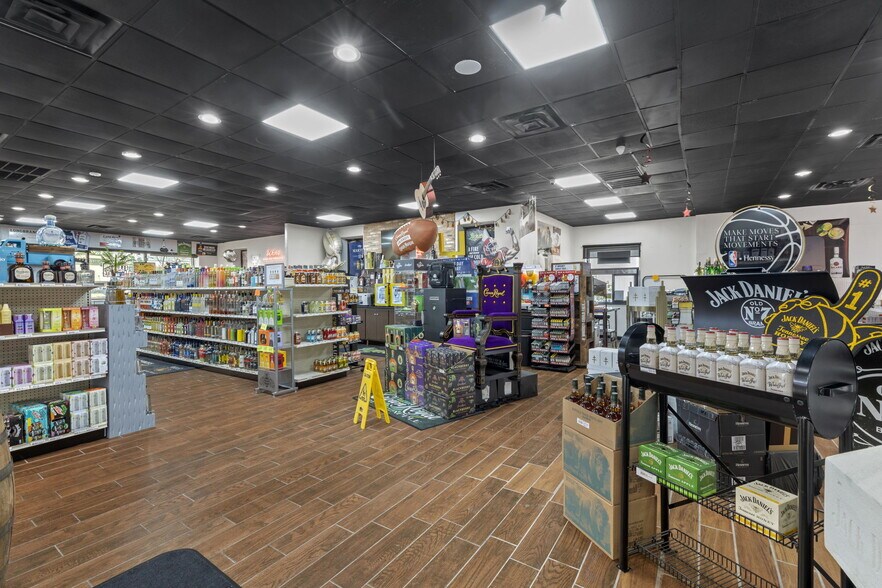 More Photos Of 3800 Ryan St, Lake Charles Storefront For Sale