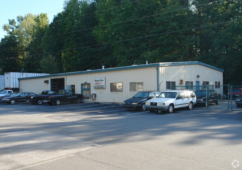 Primary Photo Of 10400 C Alpharetta St, Roswell Light Manufacturing For Lease