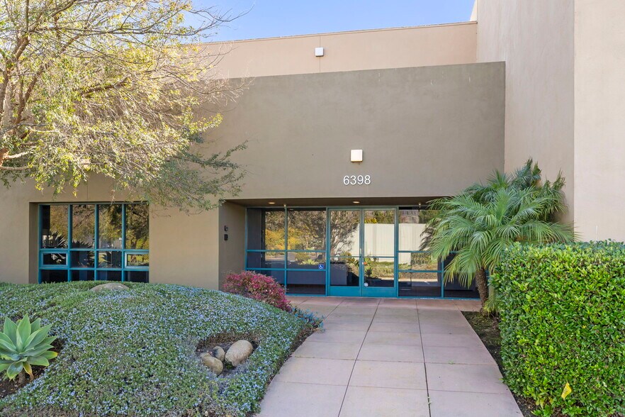 More Photos Of 6398 Cindy Ln, Carpinteria Office For Sale