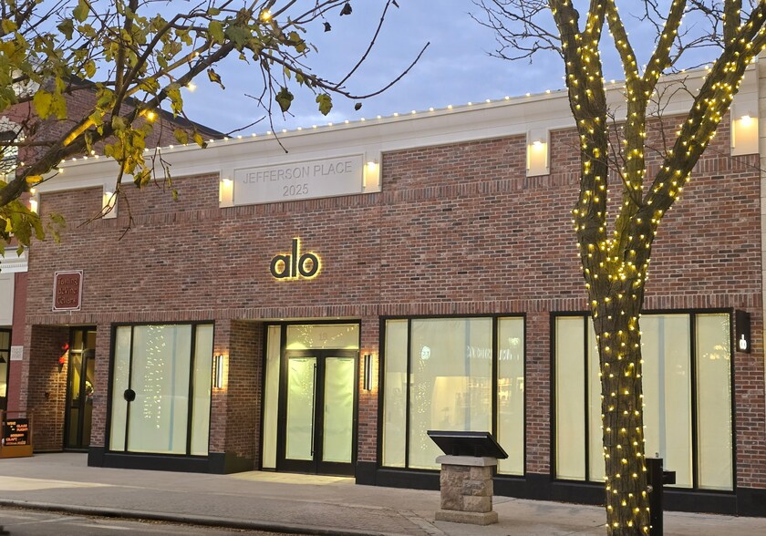 Primary Photo Of 27 W Jefferson Ave, Naperville Storefront Retail Office For Lease