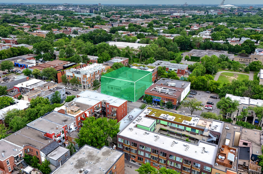 Primary Photo Of 4349 Av Papineau, Montréal Land For Sale