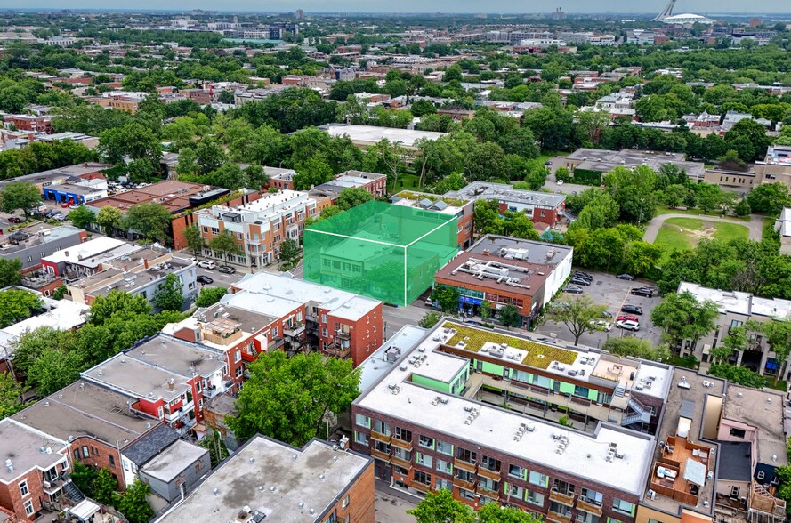 More Photos Of 4349 Av Papineau, Montréal Land For Sale