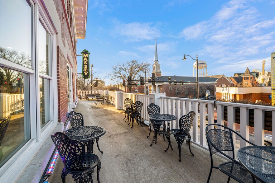 More Photos Of 125 W Central Ave, Bentonville Office For Sale