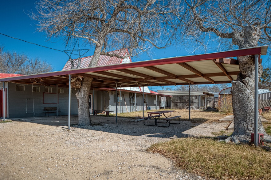More Photos Of 9685 US 90 hwy, Del Rio Manufactured Housing Mobile Home Park For Sale