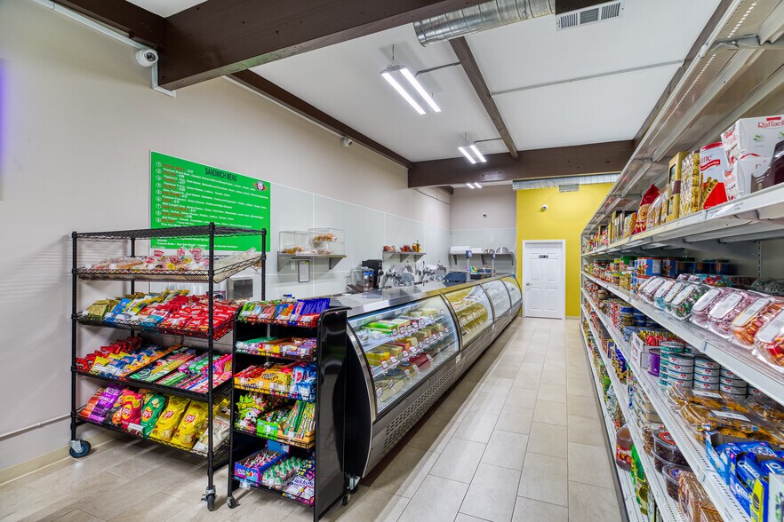 More Photos Of 10124-10138 Topanga Canyon Blvd, Chatsworth General Retail For Sale