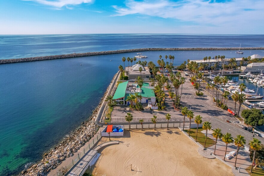 More Photos Of 230 Portofino Way, Redondo Beach Restaurant For Lease