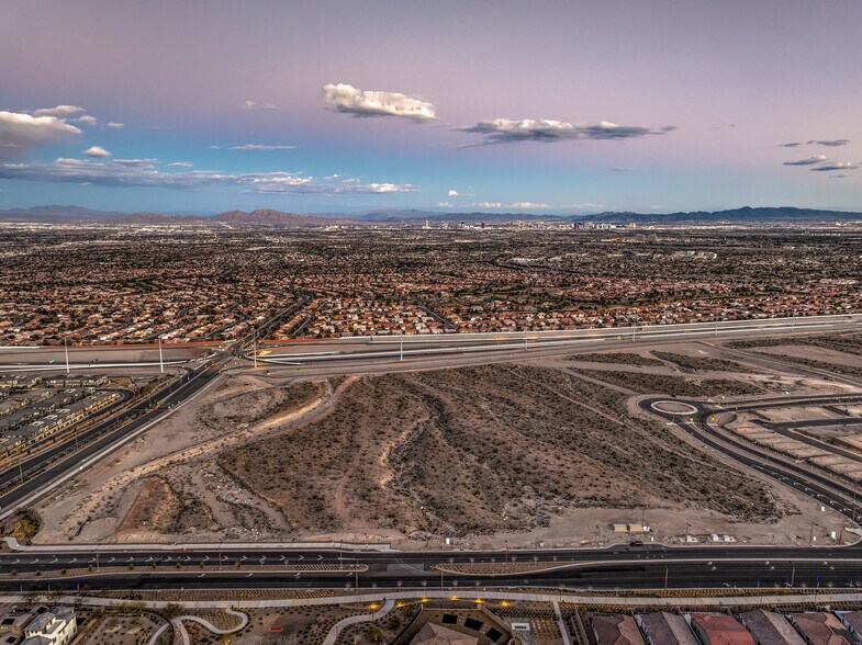 More Photos Of 11303 W Lake Mead, Las Vegas General Retail For Lease