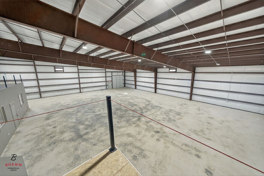 More Photos Of 52 Worth Dr, Boerne Warehouse For Lease