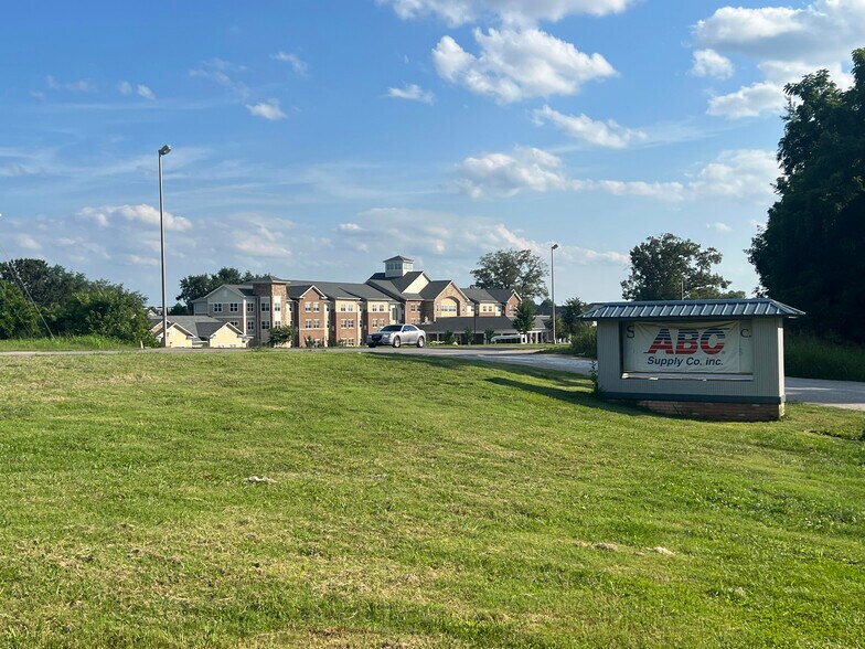 More Photos Of 587 Lovers Ln, Bowling Green Industrial For Lease