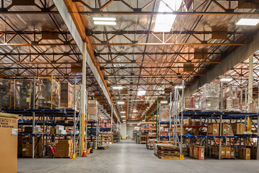 More Photos Of 10509 Business Dr, Fontana Warehouse For Lease