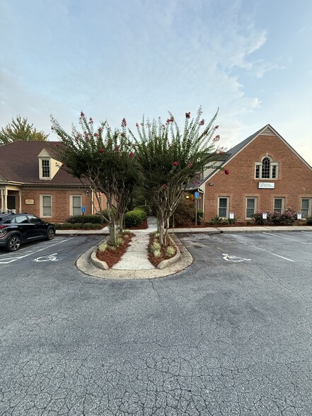 Primary Photo Of 1831 Independence Sq, Dunwoody Office For Lease