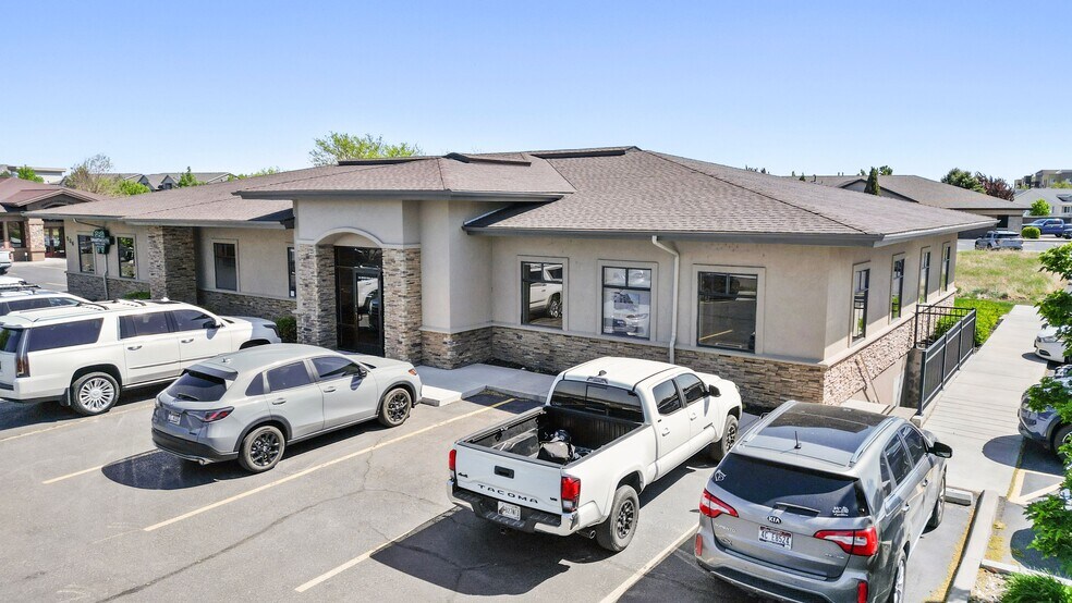 More Photos Of 236 River Vista Pl, Twin Falls Office For Lease