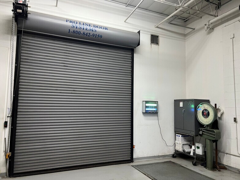 More Photos Of 2480-2490 S Wolf Rd, Des Plaines Manufacturing For Sale