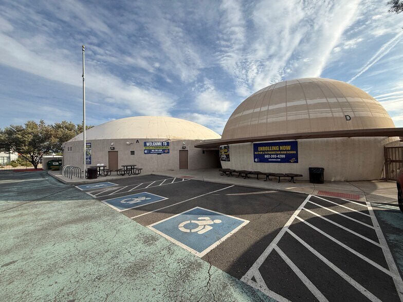 More Photos Of 2550 E Jefferson St, Phoenix Schools For Sale