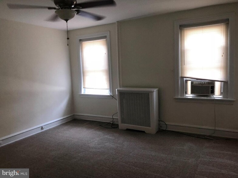 More Photos Of 915 Jenkintown Rd, Elkins Park Storefront Retail Residential For Sale