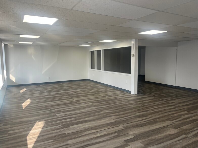 More Photos Of 447 E Central St, Franklin Storefront For Lease