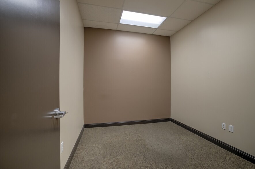 More Photos Of 3233 E Chandler Blvd, Phoenix Unknown For Lease