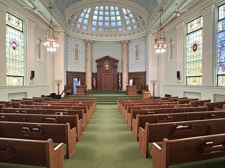 More Photos Of 540 S 6th St, Terre Haute Specialty For Sale