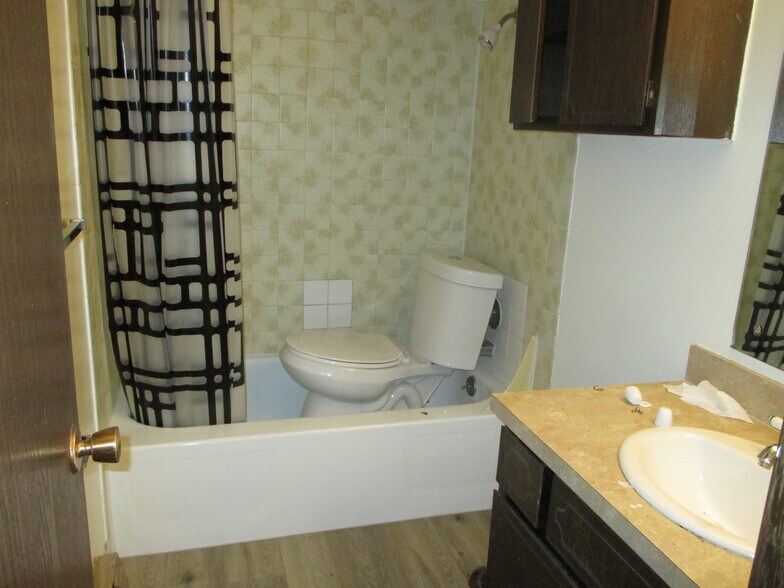 More Photos Of 6311 E 6th Ave, Spokane Valley Apartments For Sale