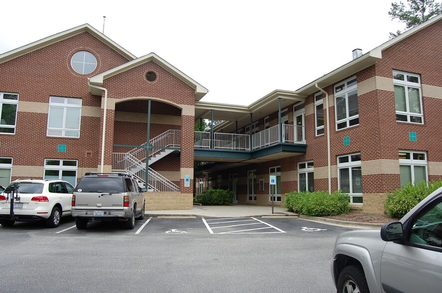More Photos Of 1709 Legion Rd, Chapel Hill Office For Lease