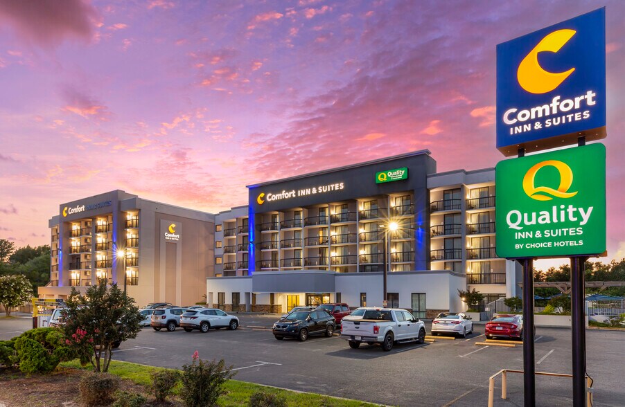 Primary Photo Of 115 Lake Ave, Spring Lake Hotel For Sale