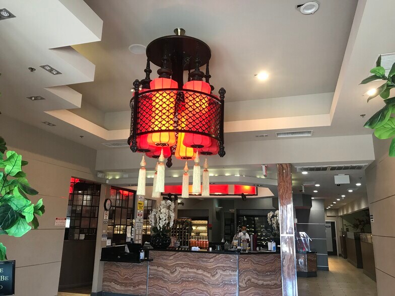 More Photos Of 1375 E Tropicana Ave, Las Vegas Restaurant For Lease