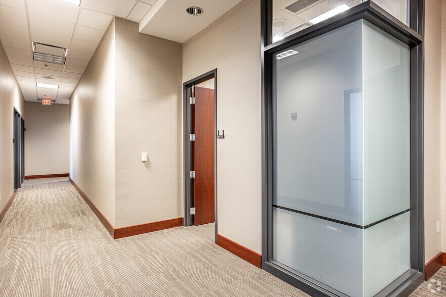 More Photos Of 9351-9401 Renner Blvd, Lenexa Office For Lease