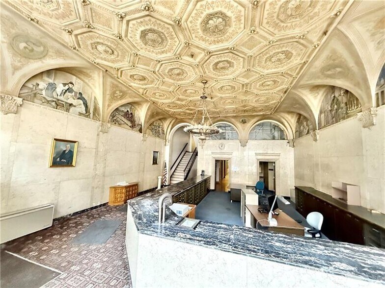 More Photos Of 27 E Mercer St, New Castle Office For Sale