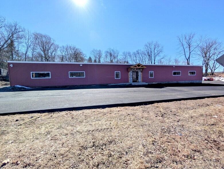 Primary Photo Of 3812 East Main St, Waterbury Freestanding For Lease