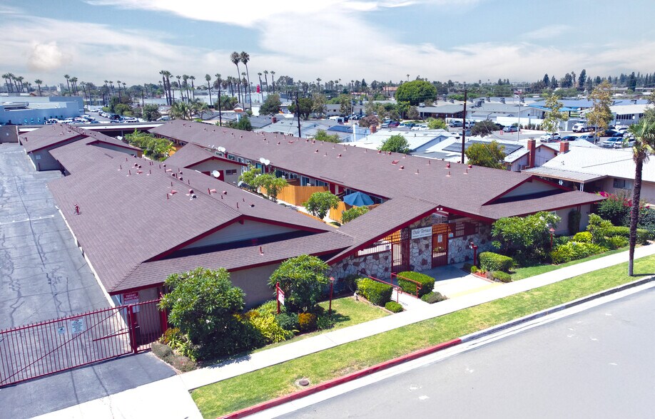 More Photos Of 6851 Dale St, Buena Park Multifamily For Sale