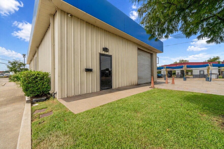 More Photos Of 1308 Windsor Pl, Alexandria Carwash For Sale