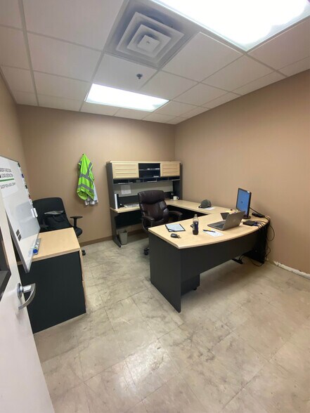 More Photos Of 12304 Cary Cir, La Vista Warehouse For Lease
