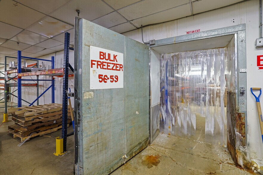 More Photos Of 16 Conn St, Woburn Food Processing For Sale