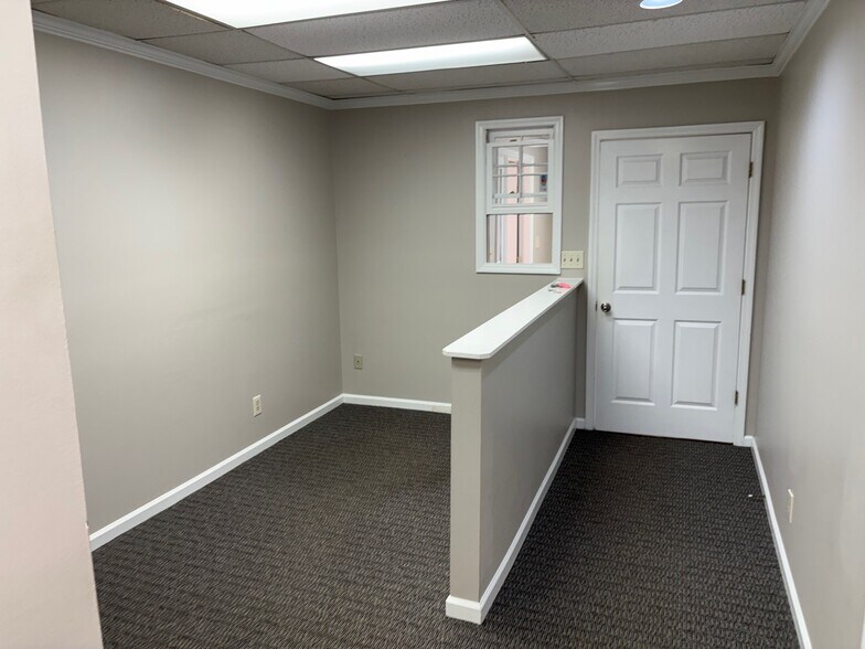 More Photos Of 2313 Market Pl, Huntsville Office For Sale