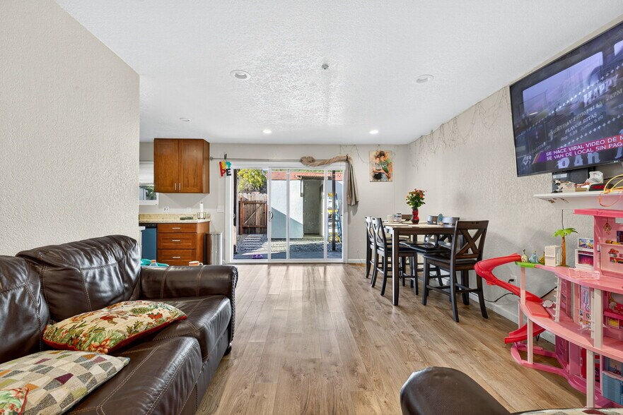 More Photos Of 497 Sebastopol Ave, Santa Rosa Apartments For Sale