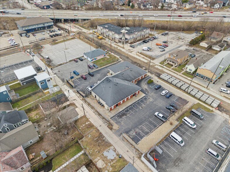 More Photos Of 1415 Shelby St, Indianapolis Office For Sale