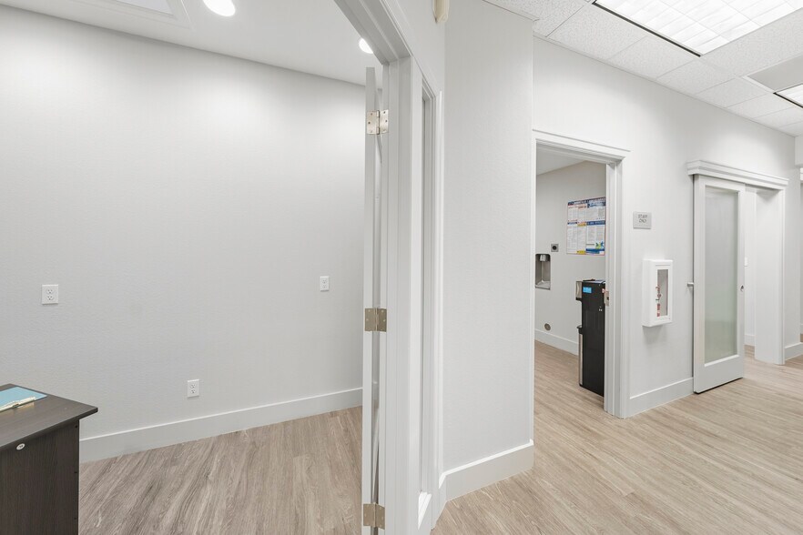More Photos Of 1205-1350 Plaza Blvd, Central Point Freestanding For Lease