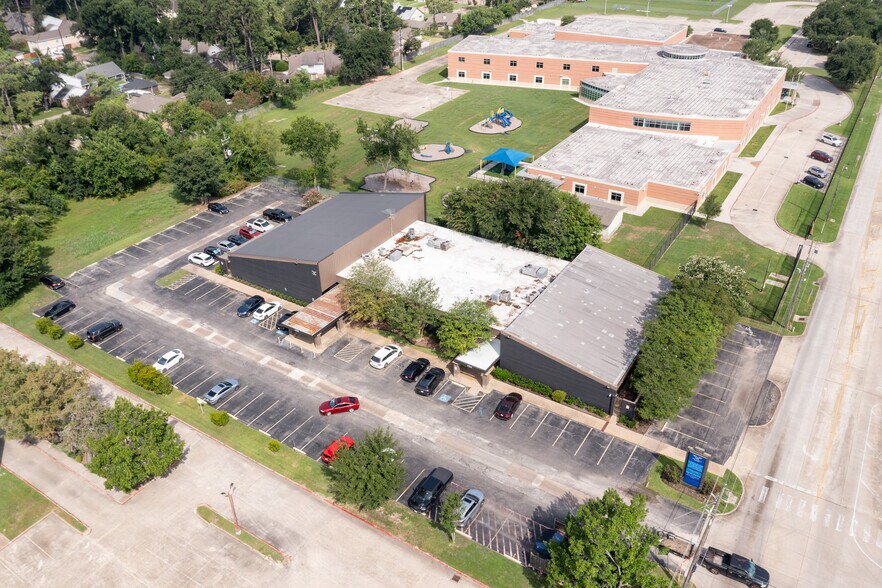 More Photos Of 17215 Red Oak Dr, Houston Medical For Sale