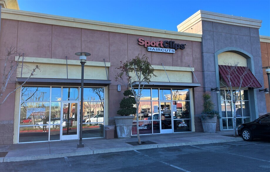 More Photos Of 26000 Golden Valley Rd, Santa Clarita Unknown For Lease