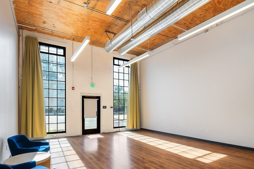 More Photos Of 2807-2811 W Sunset Blvd, Los Angeles Loft Creative Space For Sale