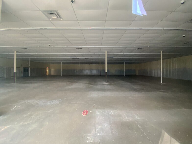 More Photos Of 970 Highway 18, Britt Freestanding For Sale